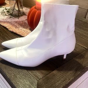 White bootie Heels pointed toe